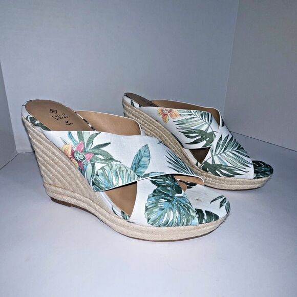 Call It Spring‎ Vegan Espadrille Wedge Heel White Summer Print size 8 - Picture 1 of 5